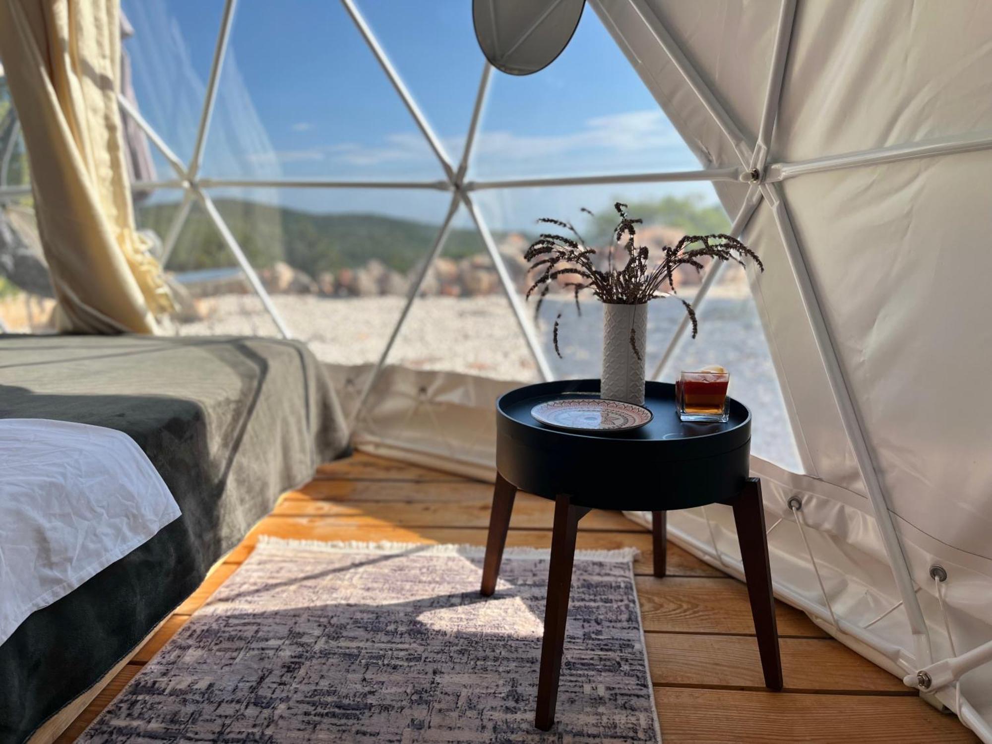 Vila Glamping Peninsula Lustica Rose Tivat Exteriér fotografie