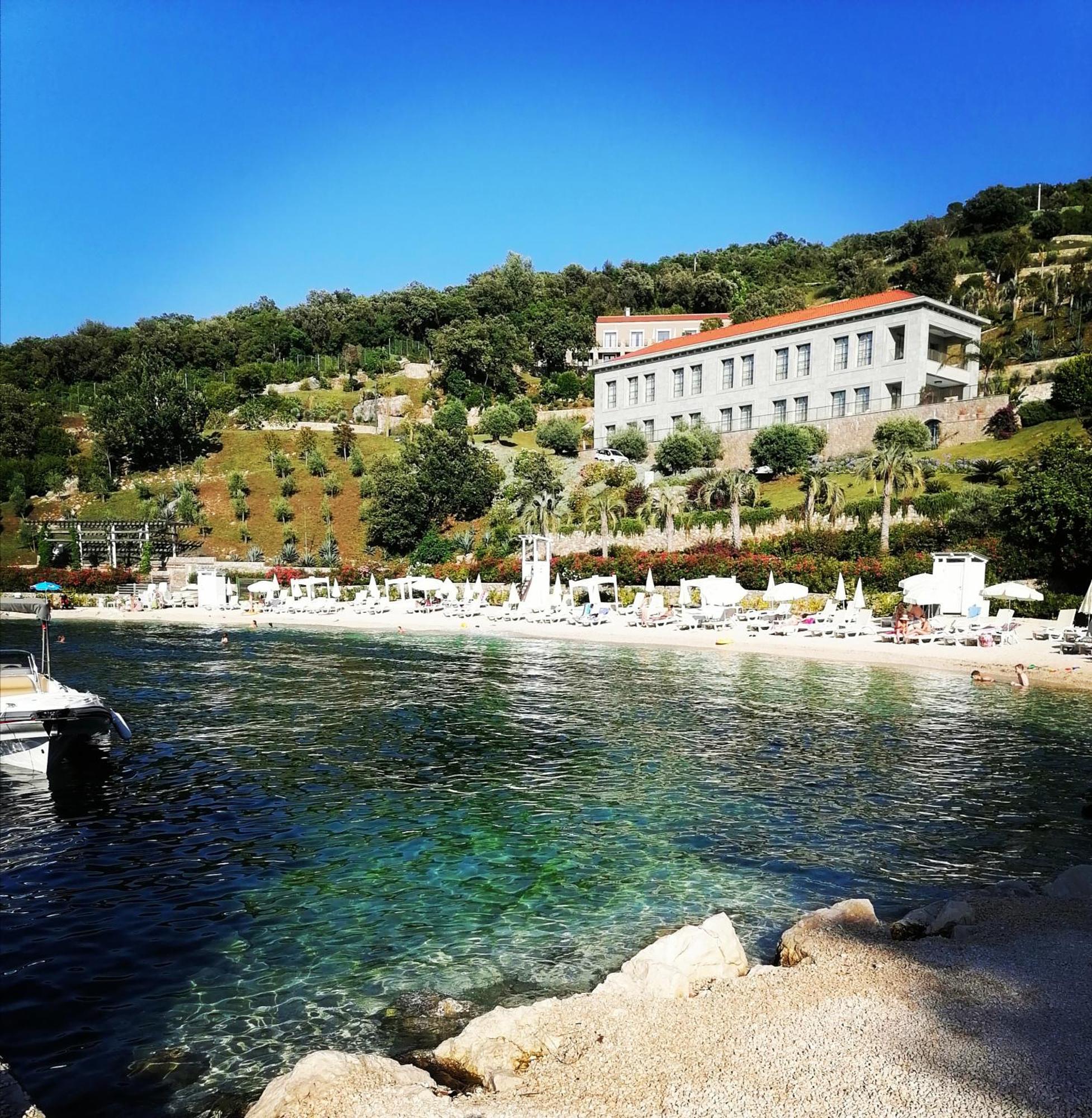 Vila Glamping Peninsula Lustica Rose Tivat Exteriér fotografie